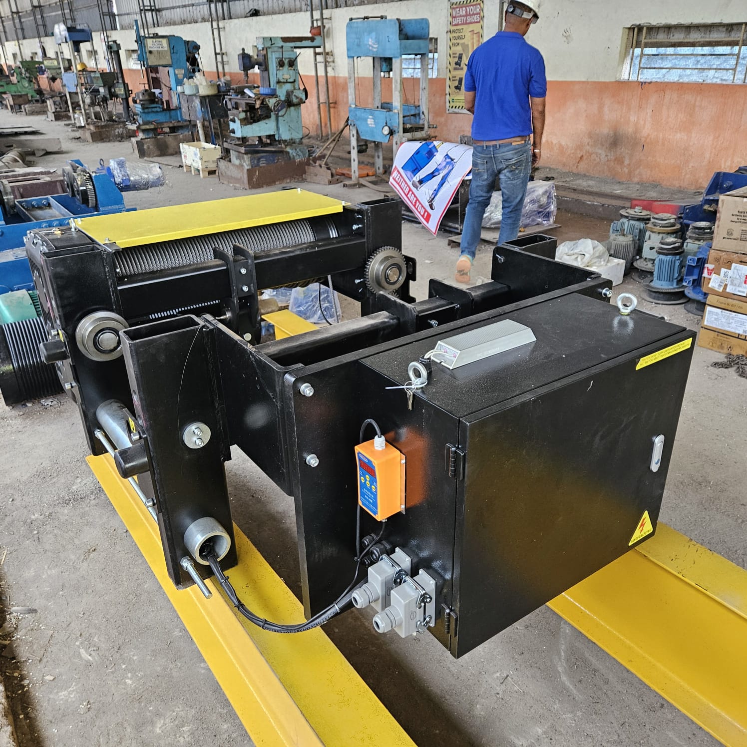 European Model Hoist